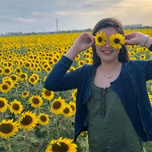 Meet your Posher, Stephanie